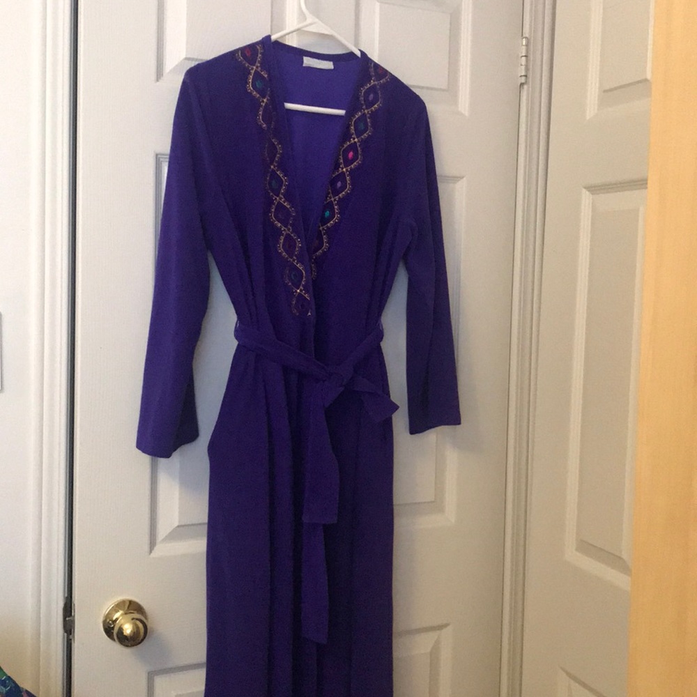 Velour Velvet Robe | Small - Picture 2 of 8